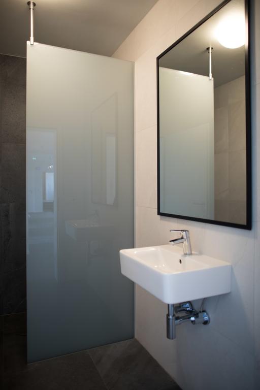 Graystone Guesthouse Sandgerthi Екстер'єр фото